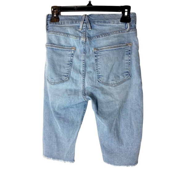 GOOD AMERICAN Distressed Bermuda Jorts Size 4 - Picture 8 of 11